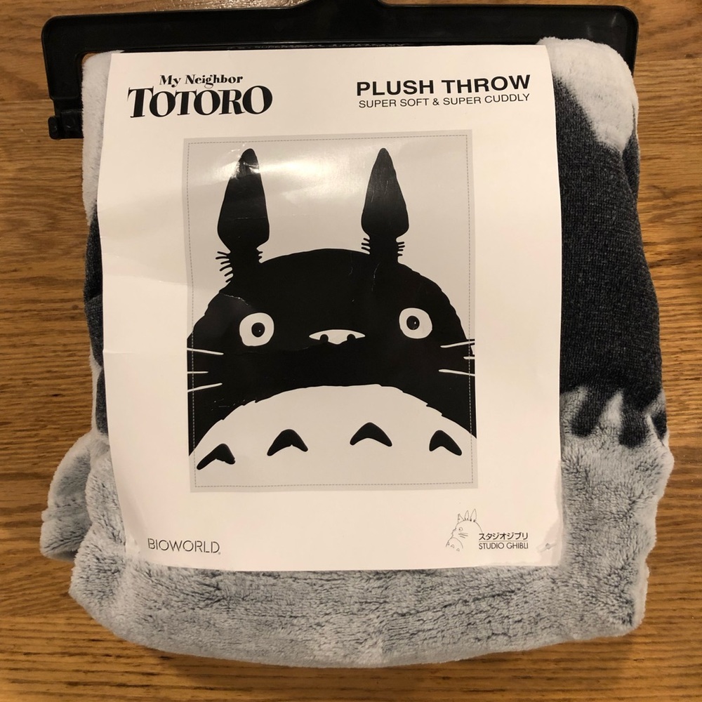 Totoro throw blanket